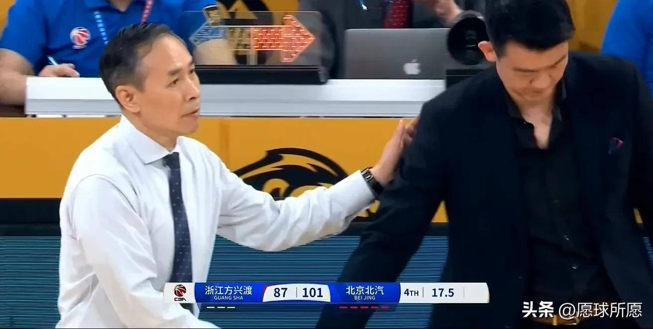乐鱼官网安全-议论纷纷！球员在赛场上互拼智慧！